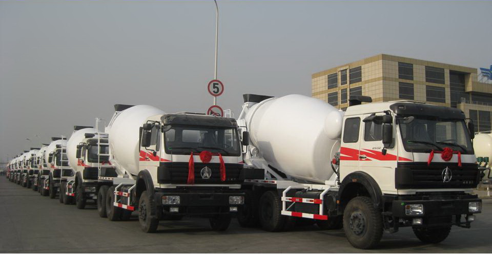 Indonésie client acheter 18 unités beiben bétonnière camions