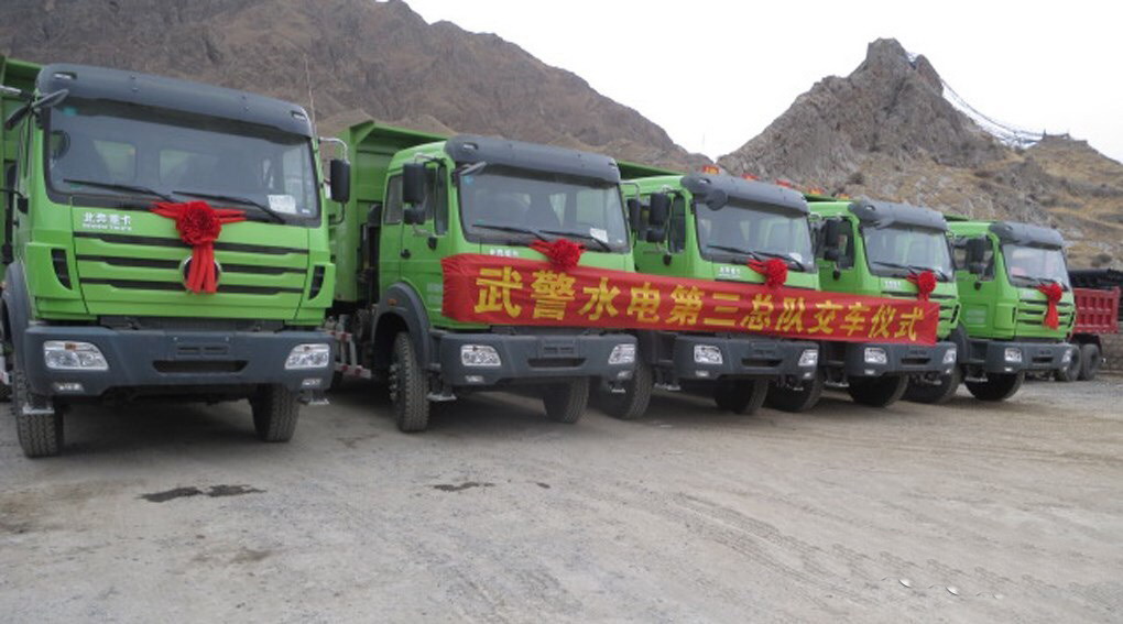 5 unités beiben 2534K camions à benne basculante sont pour sauvetage eathquake Népal 