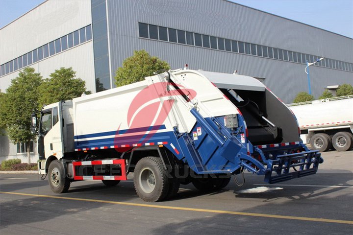camion compacteur d'ordures North Benz 10 CBM