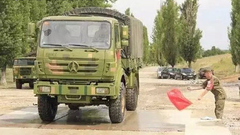 camion militaire beiben