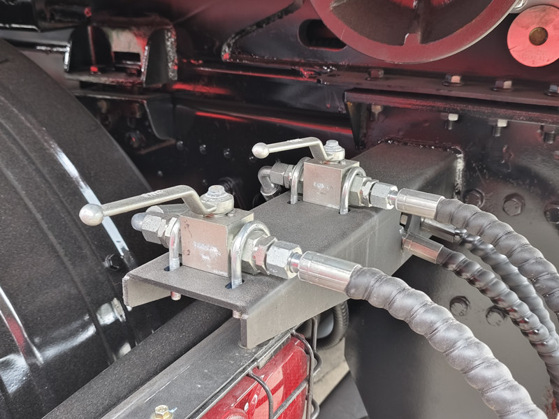 Beiben 12-wheeler 30 ton hook loader