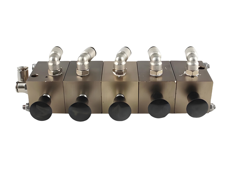 Beiben V3 heavy-duty diesel tanker truck for sale