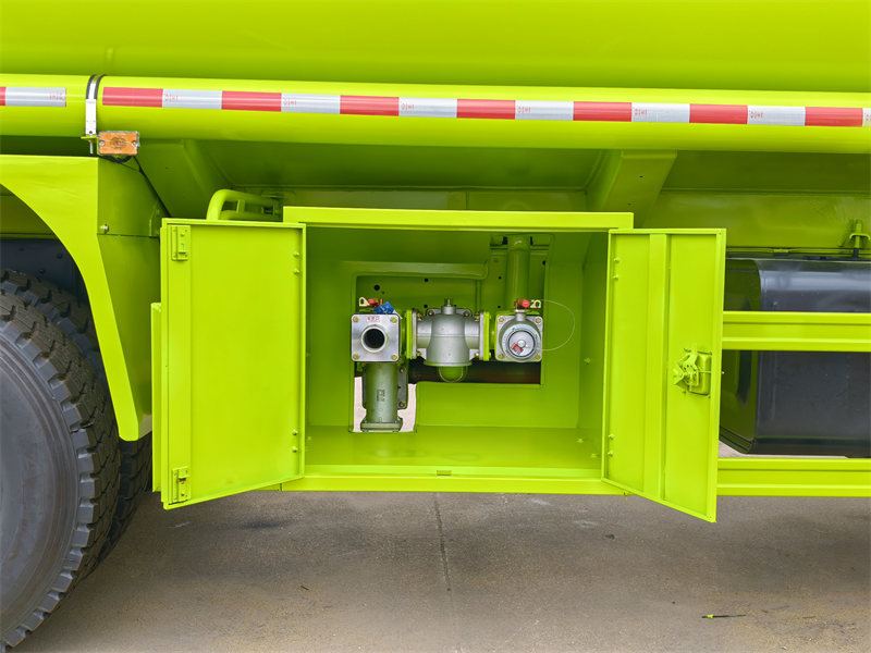 Beiben 10-wheeler water cart truck