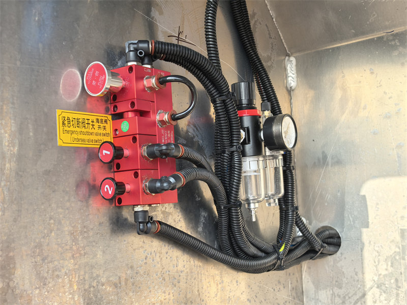 Beiben 4×2 aviation refueler truck