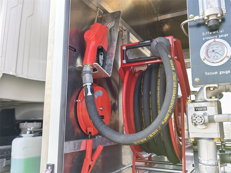 Beiben 4×2 12CBM aviation fuel tank truck