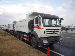 5 unités Beiben main droite route camions à benne basculante exporter vers les pays du Mozambique