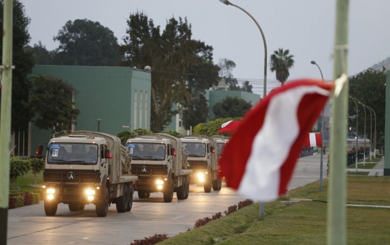 Les forces militaires péruviennes appliquent un châssis de camion beiben NG80 6*6