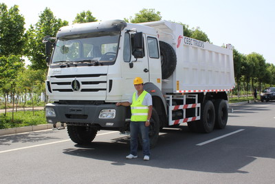 2015 nouveau type beiben lourds camions à benne basculante sont lancées pour l'Afrique